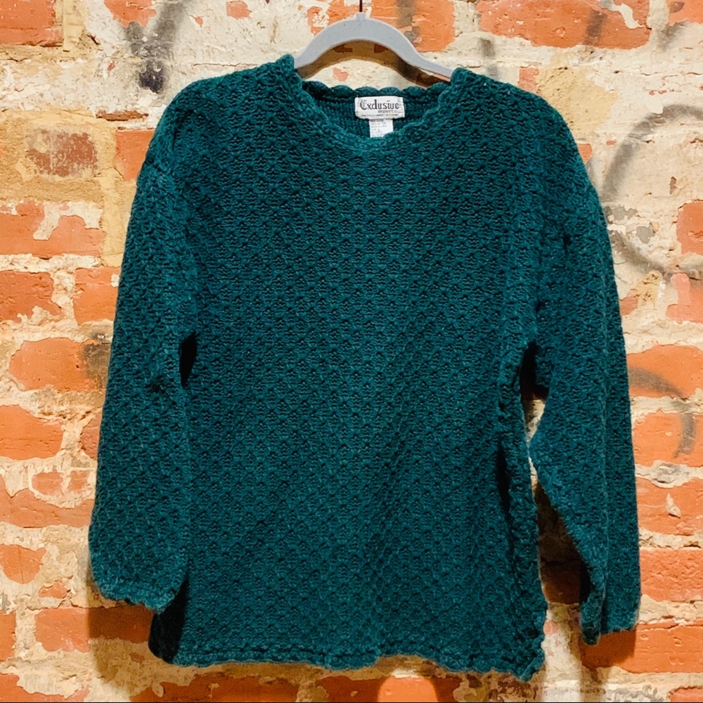 Vintage Hunter Green Sweater Scallop Detail
